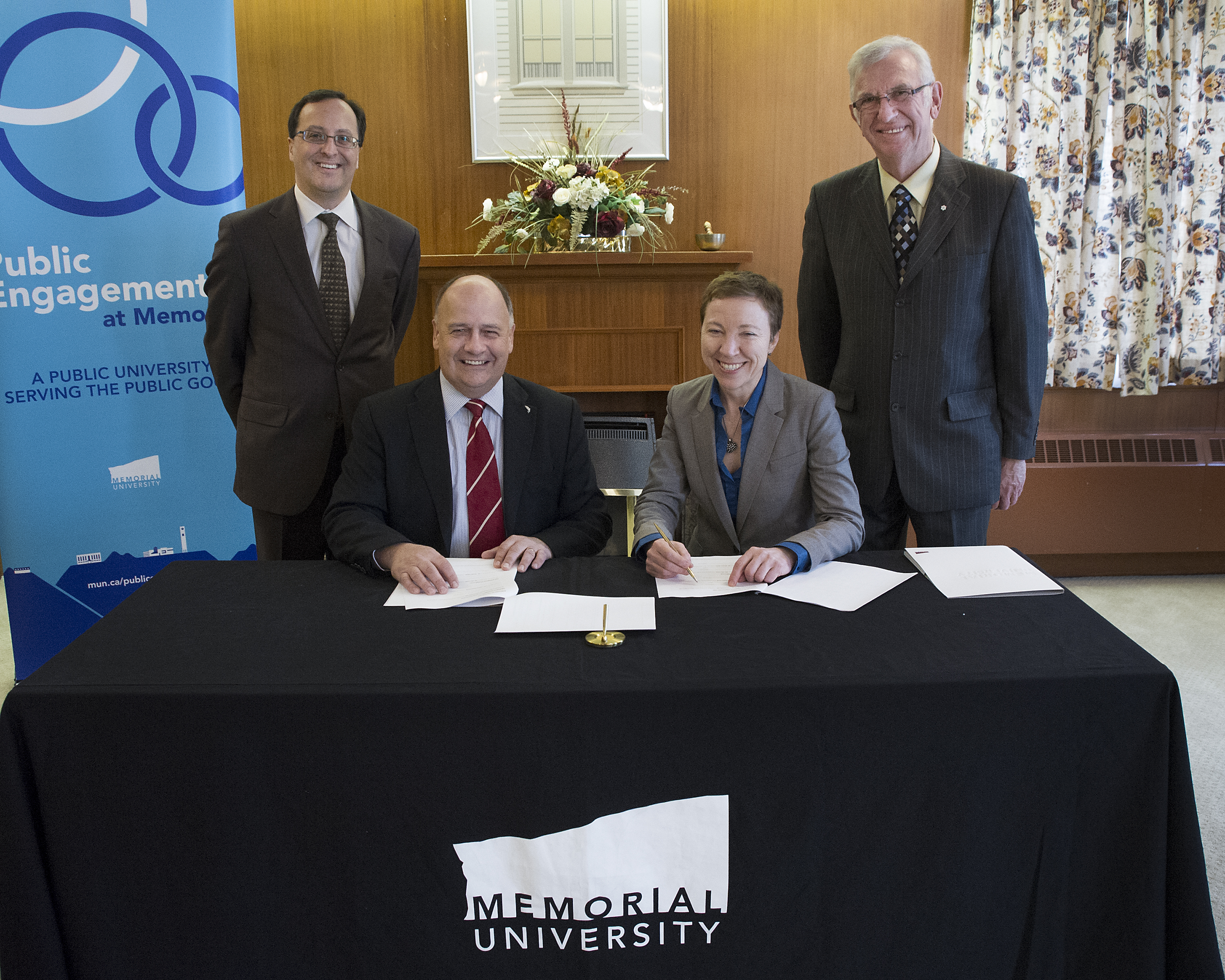 Dr. Rob Greenwood, Dr. Gary Kachanoski, Zita Cobb and Gordon Slade celebrate the official signing of the MOU. Dr. Rob Greenwood, Dr. Gary Kachanoski, Zita Cobb and Gordon Slade celebrate the official signing of the MOU.